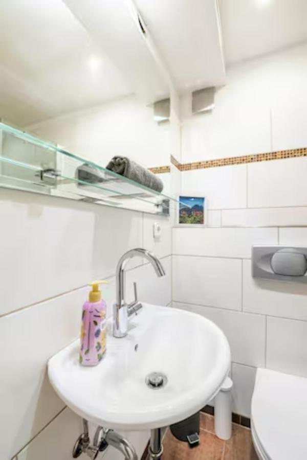 Gemuetliche 3-Zkb Wc Souterrainwohnung In Bestlage Hamburg Dış mekan fotoğraf